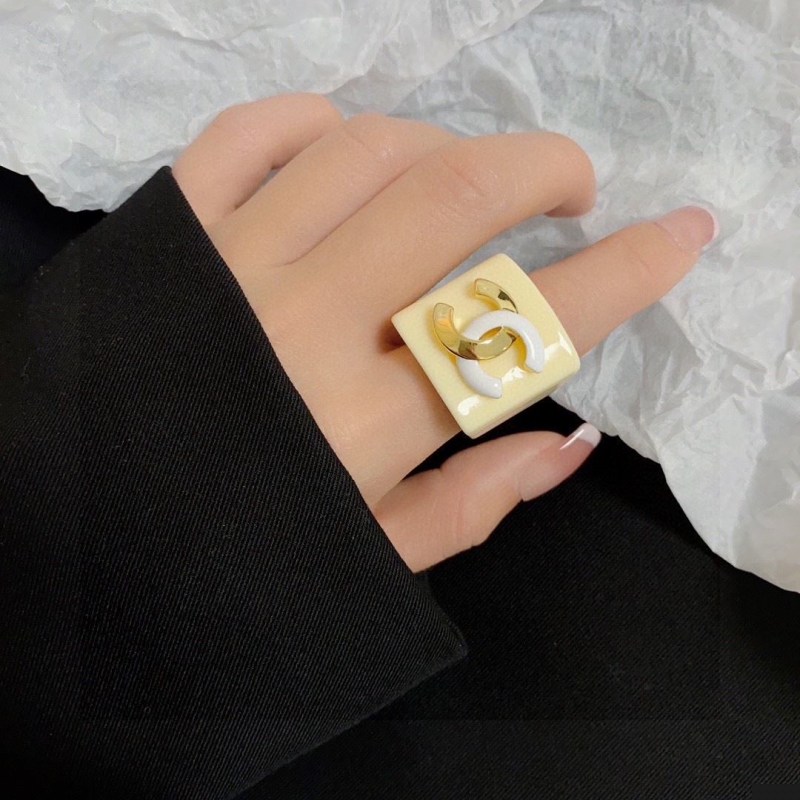 Ch*el rings